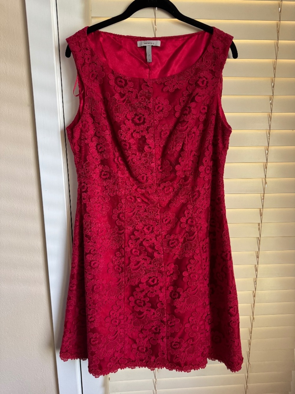 Red lace cocktail/party dress, US 12/UK 16, NWOT